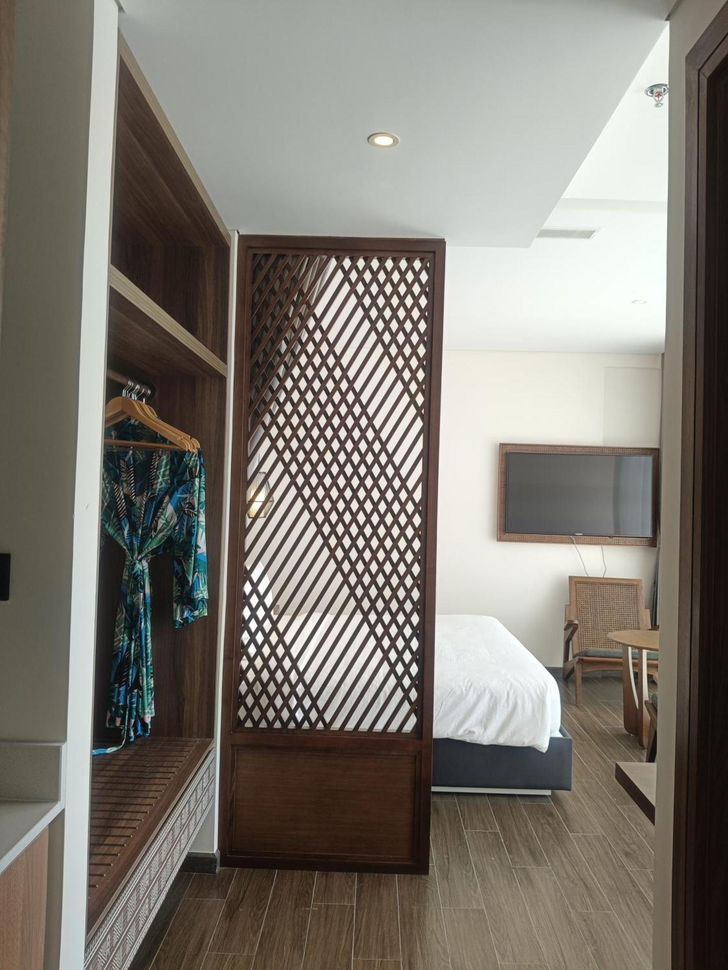 Apec Mandala Wonder Hotel Tuy Hoa Room photo